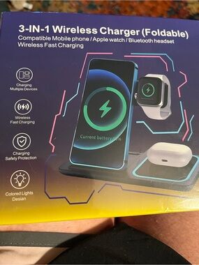 3-in-1 Foldable Wireless Charger Station - Black